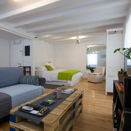 Little Gem Apartment